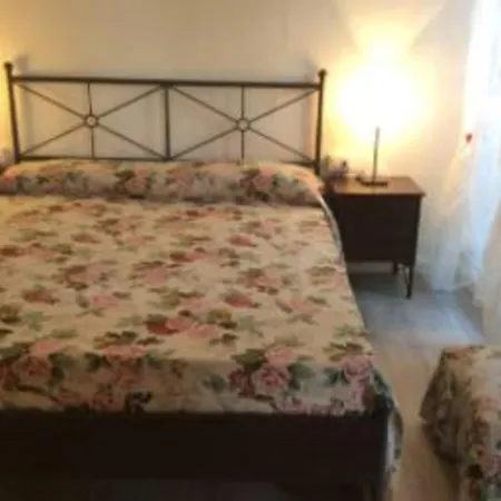 Laura 6 Apartment דירה