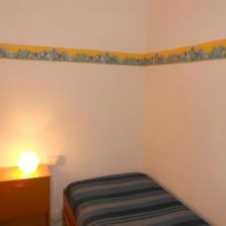 Laura 6 Apartment * מנאג'יו